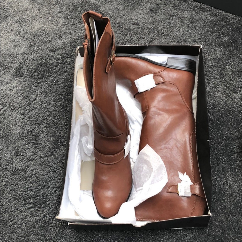 Unused boots